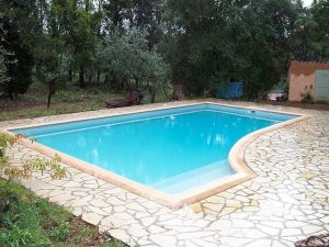 Contruire sa piscine en résine