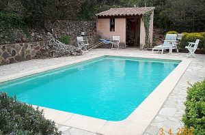 Contruire sa piscine en résine